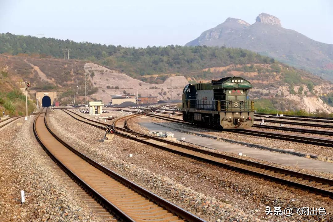4471次丨2018年国庆节,这趟绿皮车带我领略了古北口的壮美