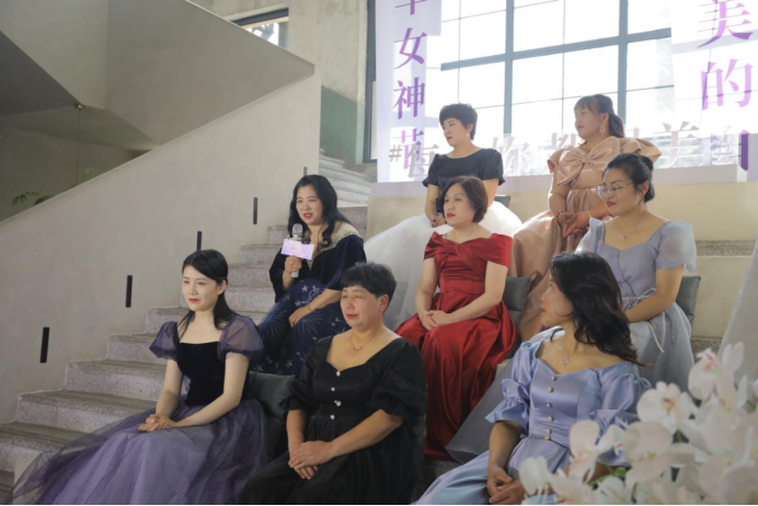 中國重汽首屆卡車女神節開啟｜綻放吧，卡車女神們