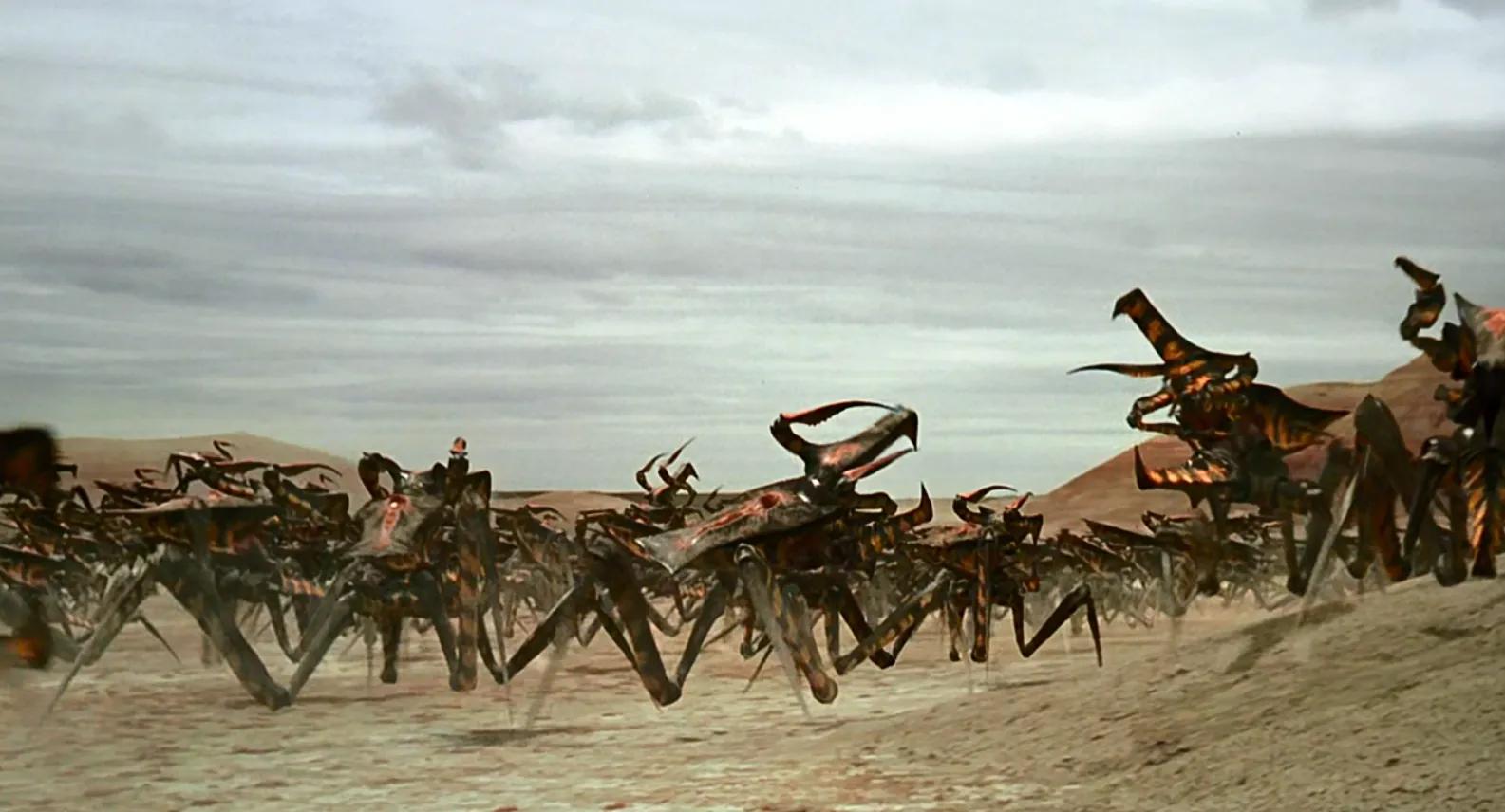 耐人寻味的《星河战队》三部曲