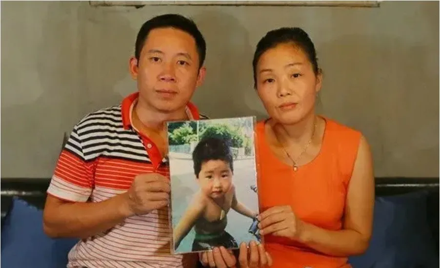 孙海洋的孩子决定回家!“14年的噩梦,终于醒了”