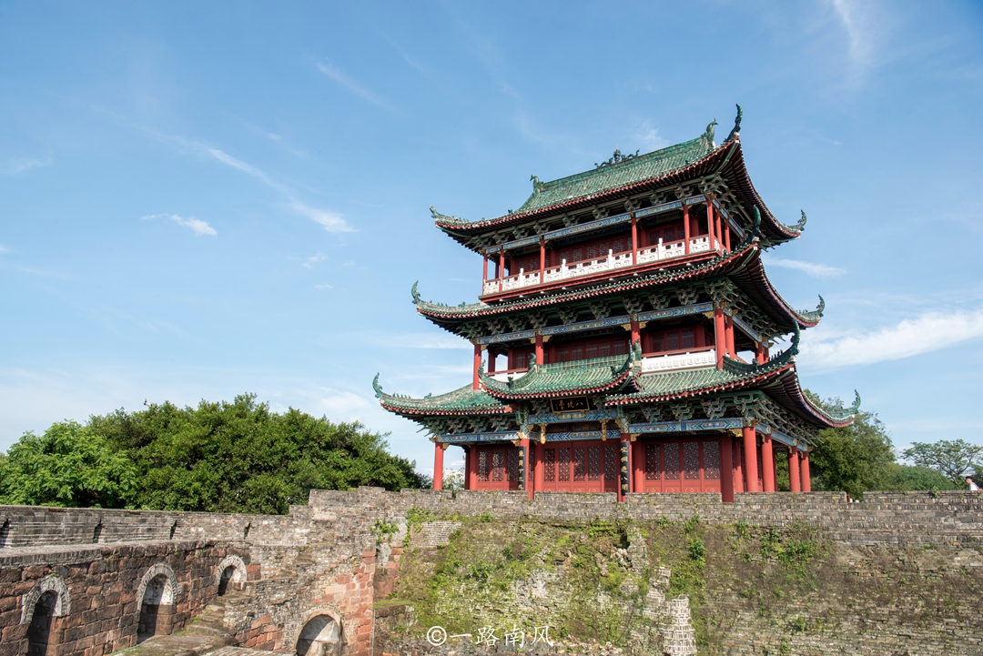 从深圳出发，最快1时48分到达赣州，这些旅游胜地非常值得打卡