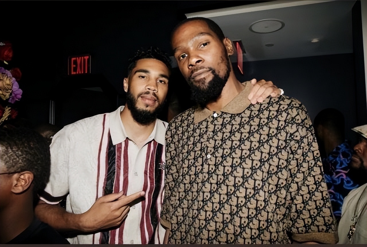 nba中44球星有哪些(杜兰特塔图姆合影,班切罗签约aj!