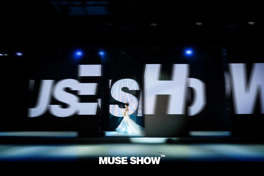 2022缪斯时尚盛典全国巡演济南站上演时尚大戏