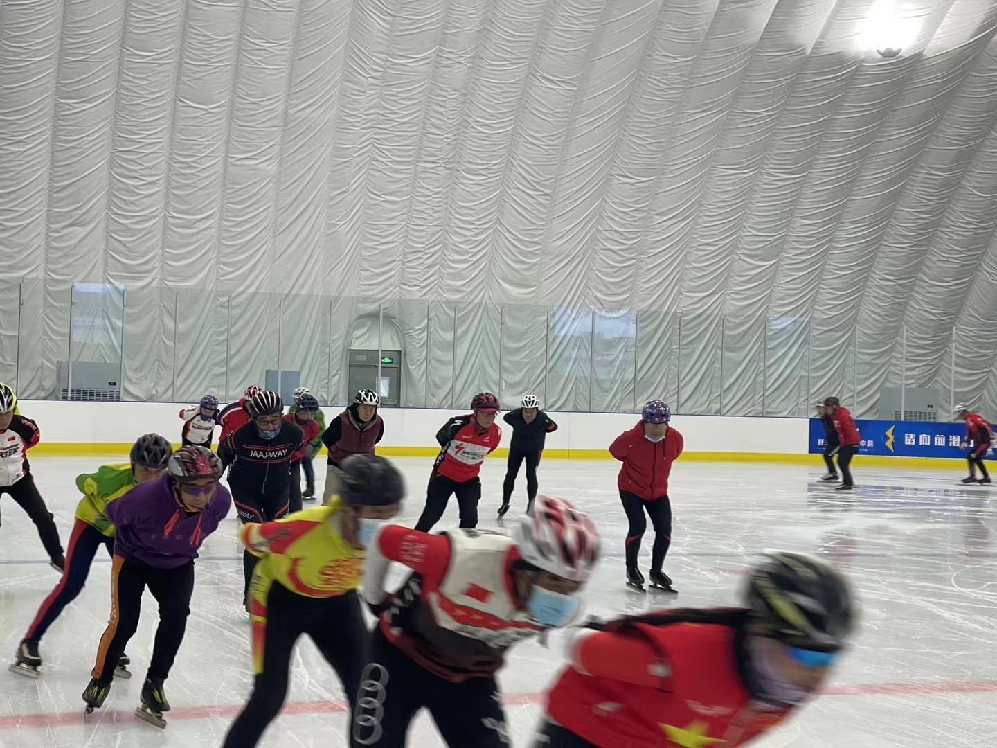 新增两处冰上气膜馆！哈尔滨共10家，看看哪个离你家近