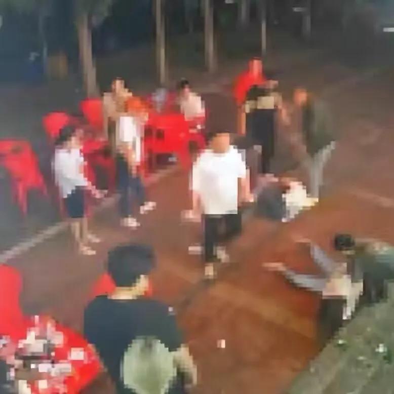 唐山烧烤店参与暴打女孩的9名暴徒均已逮捕