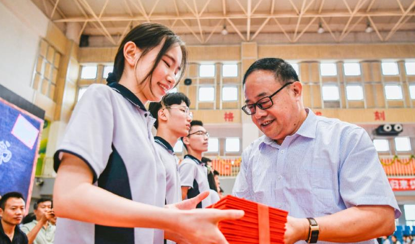 民办学校“遇冷”，或将在两年内退出历史舞台？家长开始各抒己见