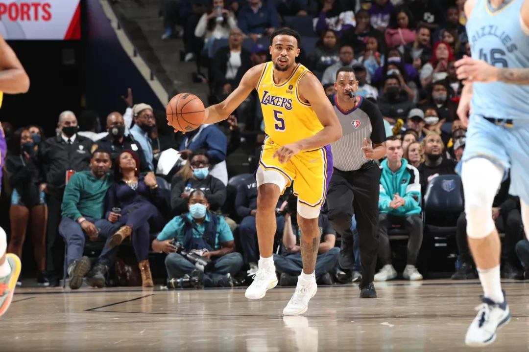 nba为什么今天比赛延期(疫情频发、比赛推迟，但为什么说今年的NBA不可能再停摆了？)