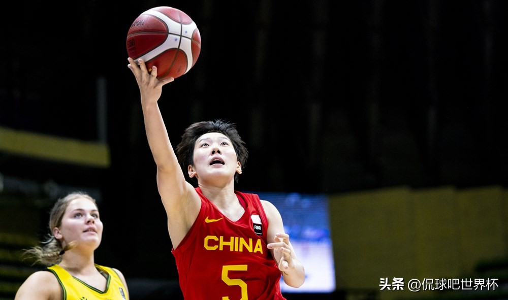 第三节还落后20多分(55-81！中国U18女篮不敌澳大利亚队，获得亚青赛亚军)