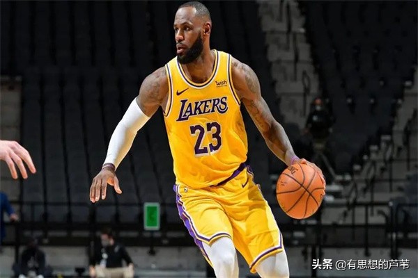 为什么nba总得分比较高(勒布朗詹姆斯登顶NBA历史总得分王：一流战绩背后是恐怖的自律)