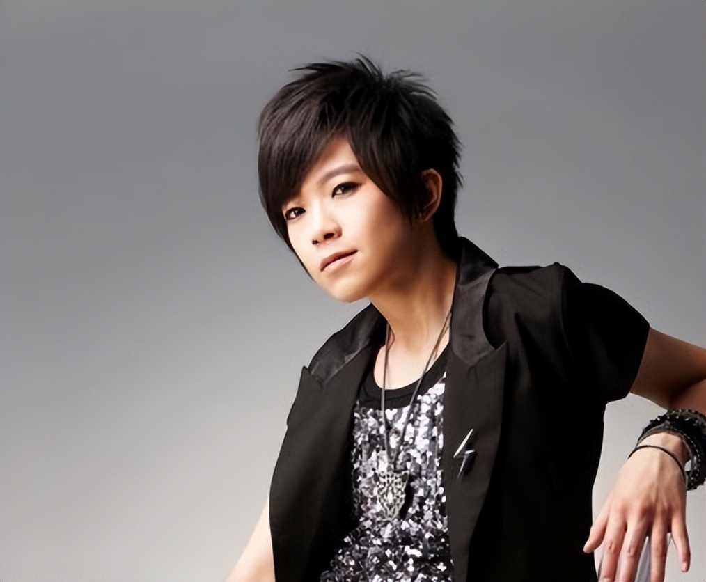 张芸京大起大落的人生