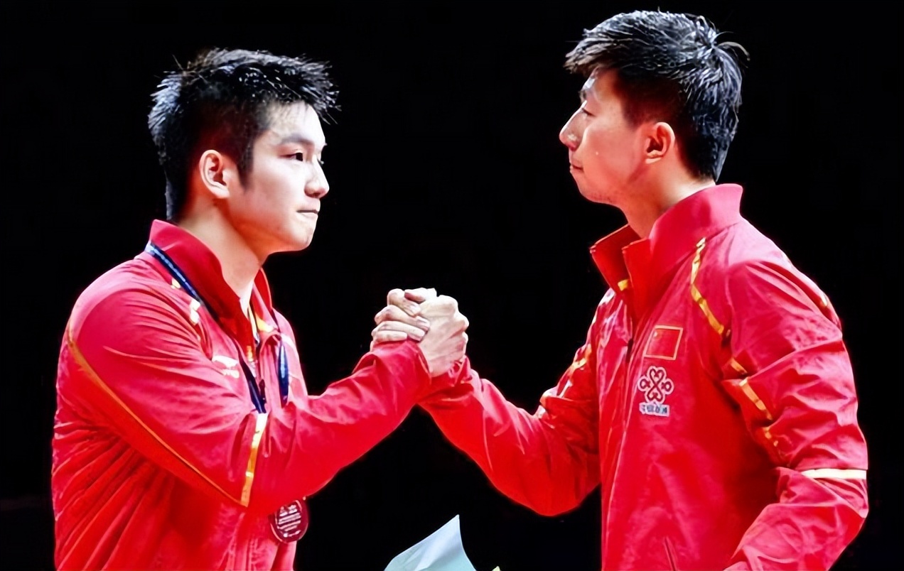马龙vs樊振东直播在线观看（马龙VS樊振东打响闭幕式，男单冠军花落谁家？球迷：樊振东赢！）-趣拿体育