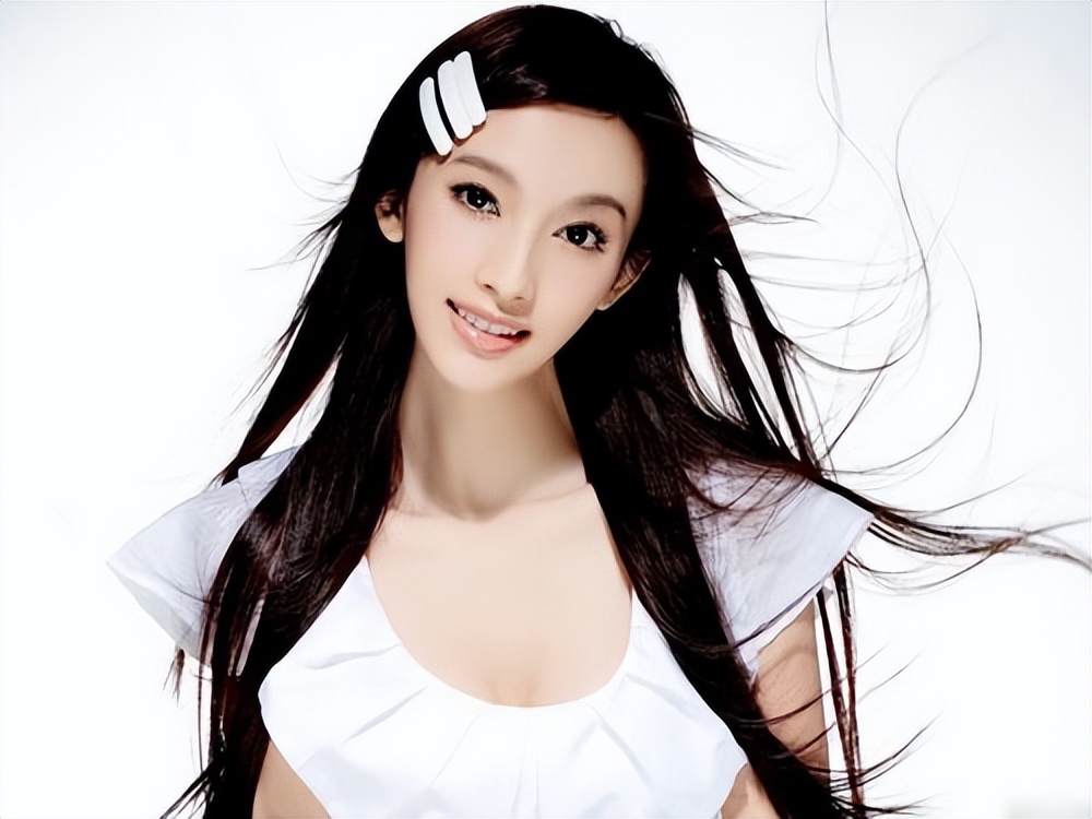 女星衣品—张俪（五）