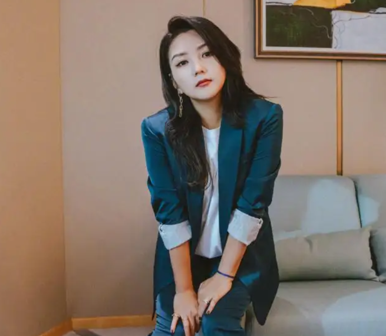 何洁赫子铭的婚姻互撕史：离婚前比烂，离婚后比惨