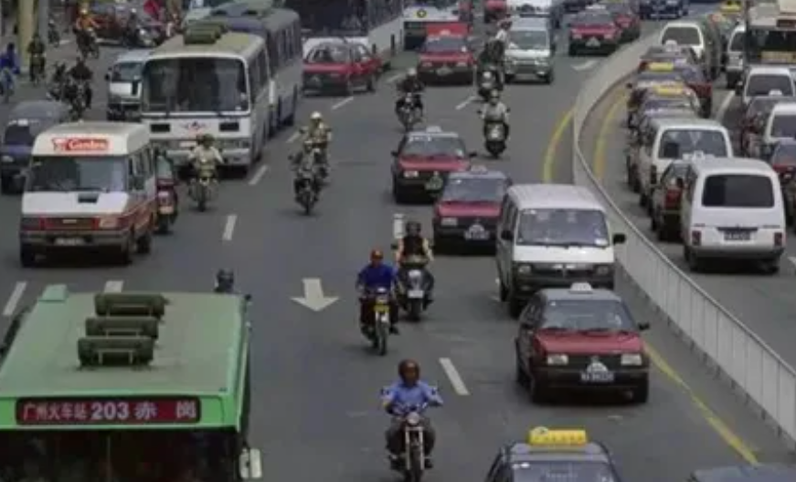 2014年，广州一男子跳楼砸死路人，警方验明身份：在逃“黑桃A”