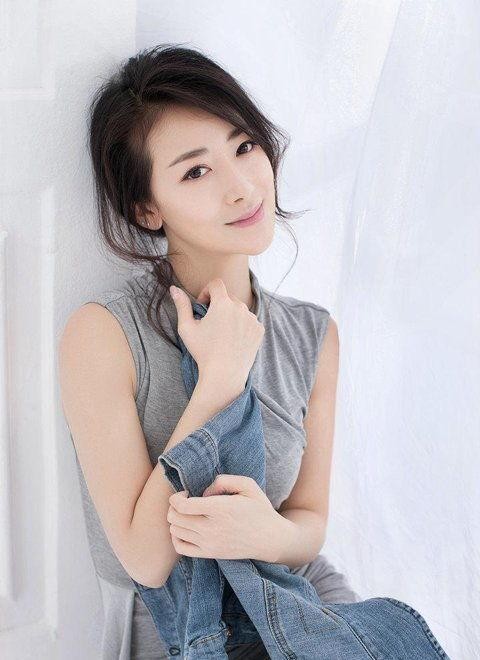 演员陈紫函：被爆私密照后，男友又被闺蜜抢走，如今嫁小9岁丈夫
