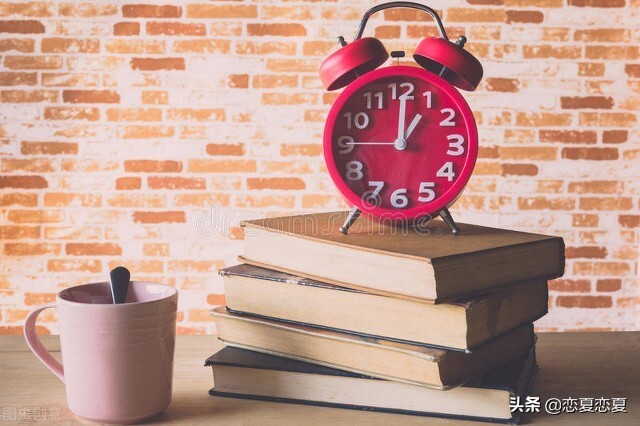 就这样静静地，等待春天的花开