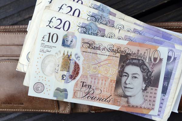 2015年，江苏女工意外收到1530万元的转账，来自15年前收养的孤儿