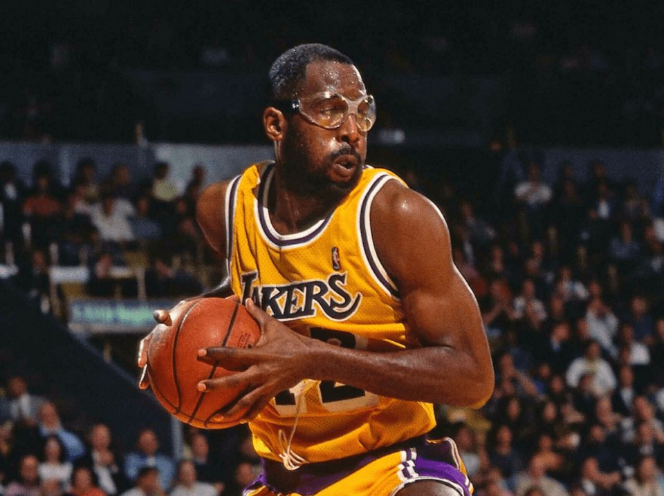nba奪冠后為什么要戴眼鏡（籃球眼鏡的NBA歷史）