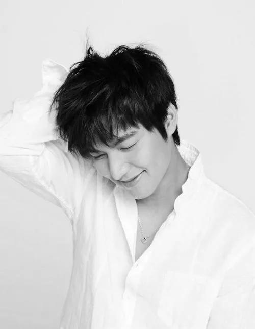 韩国男星李敏镐