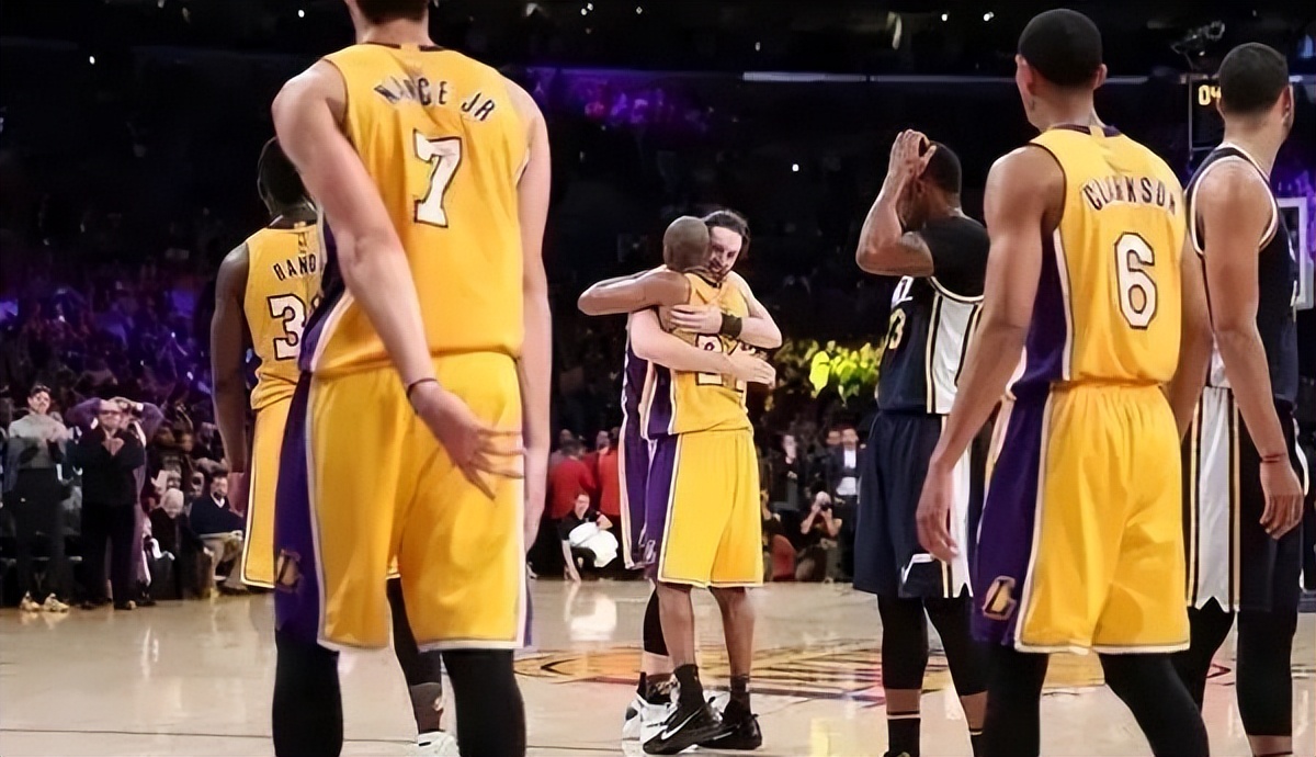 科比退役比赛回放（科比退役六周年，他和那场60分的表演，你还记得吗？）