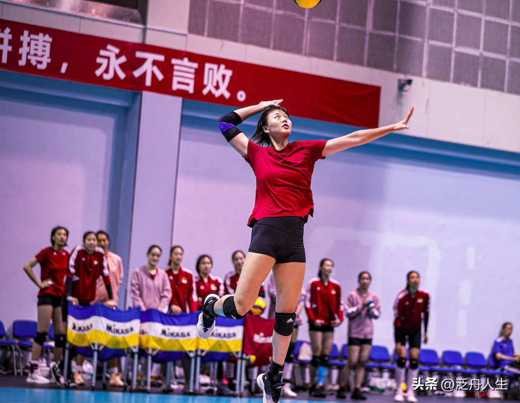 女排世界杯2019赛程冠军(中国女排云集6大世界冠军 队员实力强劲 世锦赛成败关键在蔡斌)