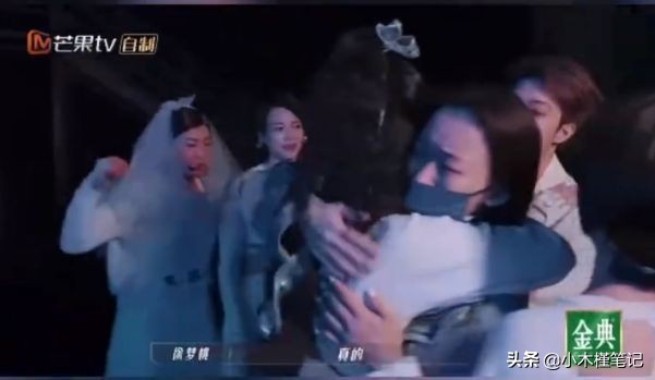 《乘风》三公舞台看点多，twins合体再现侧手翻，刘恋淘汰意难平