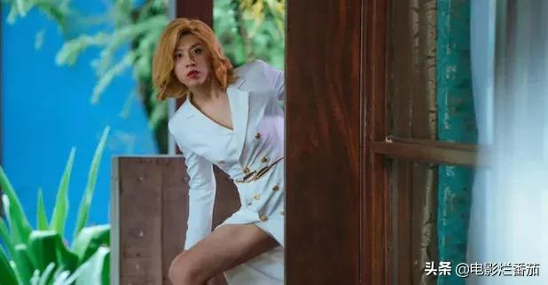 13天破20亿！2022年初这个无名之辈的表演，让我爆发出久违的大笑