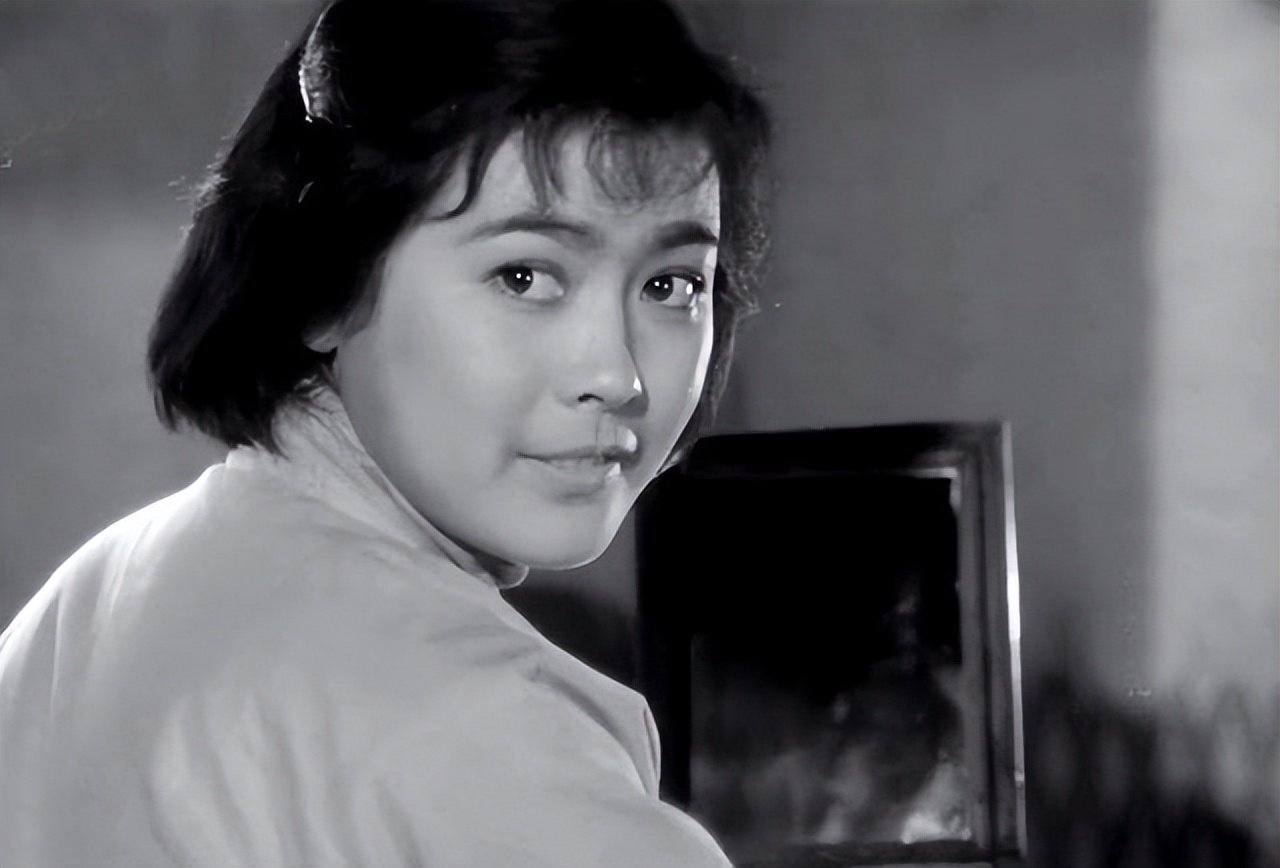 她是70年代最红女星,父母早逝,婚姻不幸,53岁因病去世