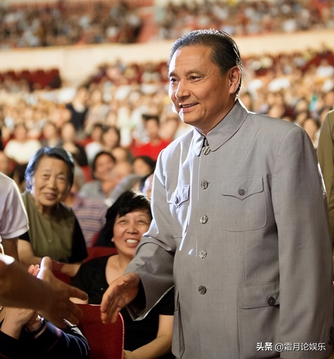 同样是演邓小平,把曹灿,马少骅,董子健等人放在一起,差别就出来了