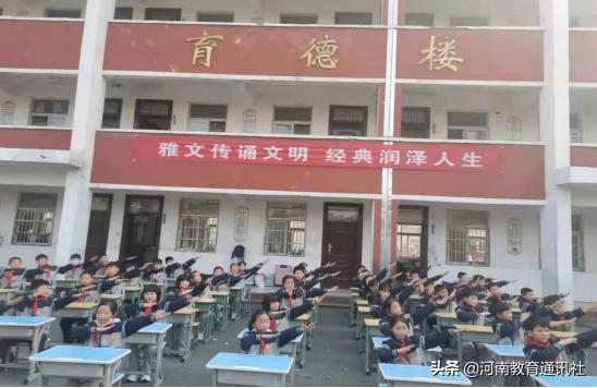 遂平中学小学部举行课桌韵律操比赛(图5)