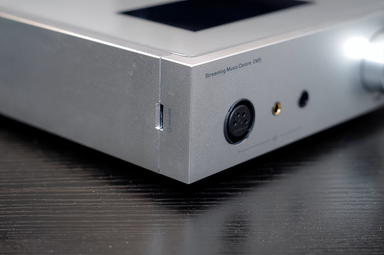 山灵em5台式桌面hifi播放器