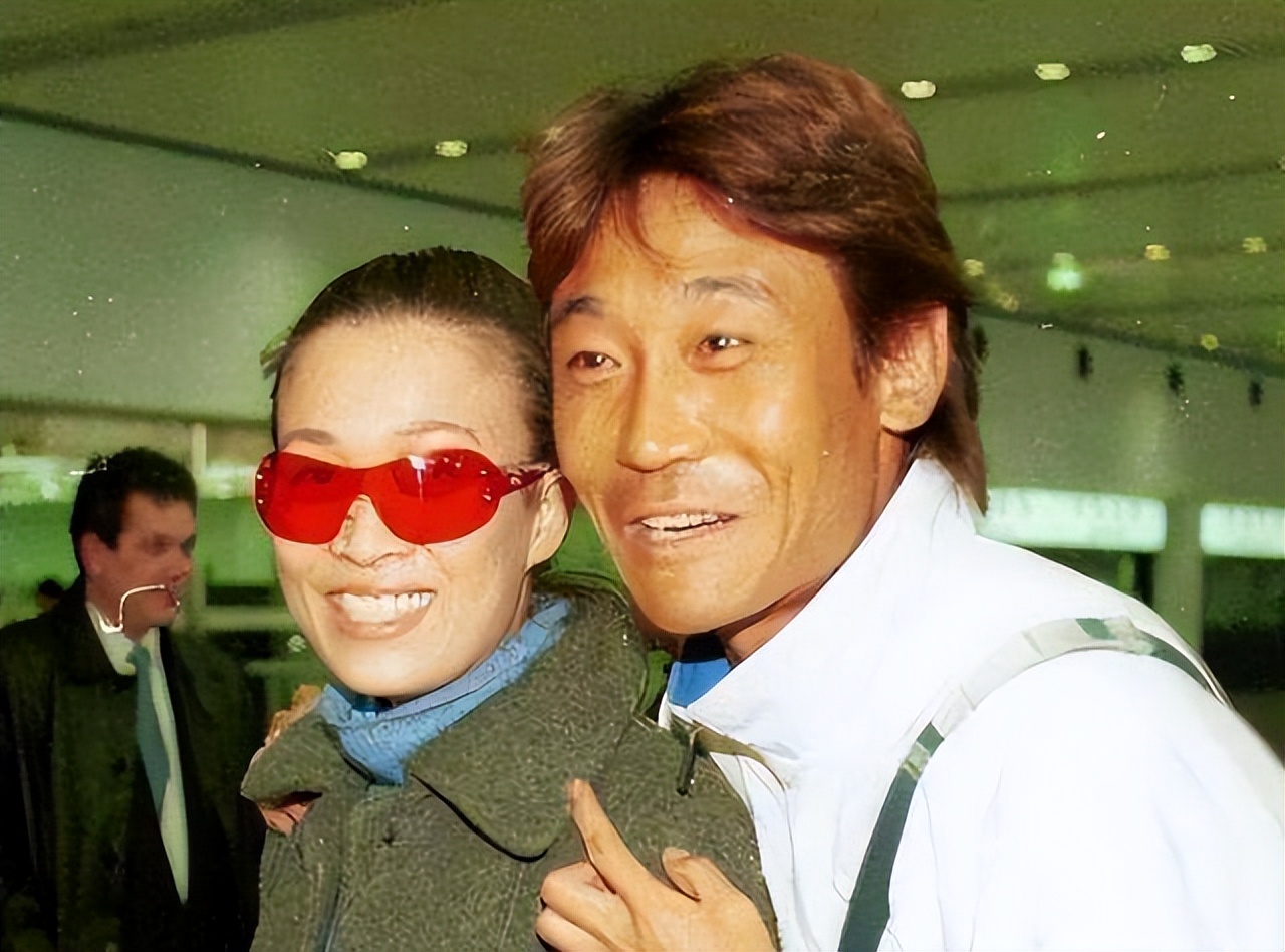 歌手那英:和高峰同居10年,还为他生儿子,为何转身嫁给了孟桐?