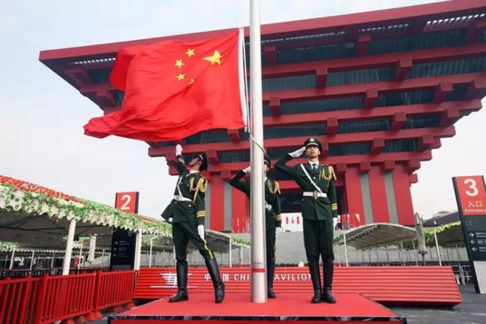 回顾16年南海对峙，才知中国早已崛起，张维为：十个航母全来何惧