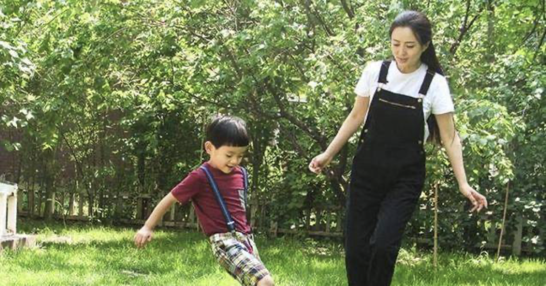 她长得美,戏也好,老公不是于和伟,一家三口却过得幸福美好