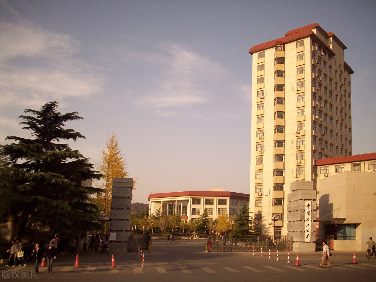 大学生干部身份能为学生带来什么，过来人总结其优势和劣势，收藏