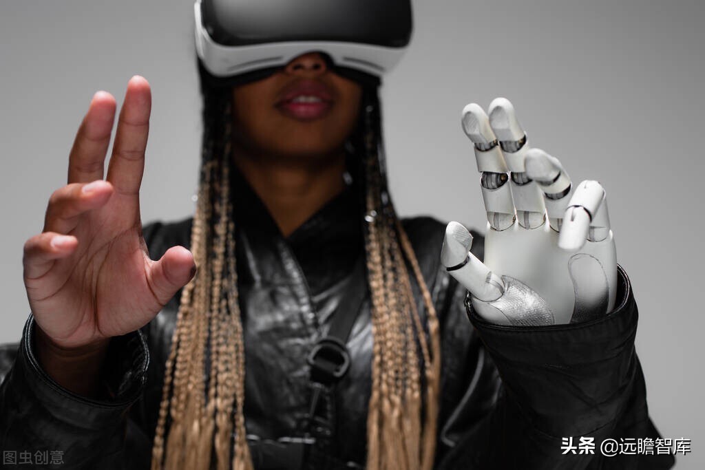 最先进的生产力：由特斯拉机器人回溯智能交互硬件50年发展史