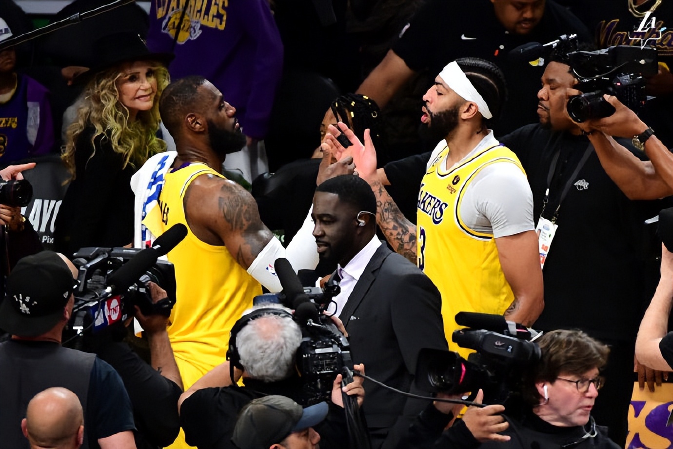 NBA揭幕战时间公布（NBA新赛季揭幕战敲定，10月25日湖人VS掘金，太阳VS勇士）