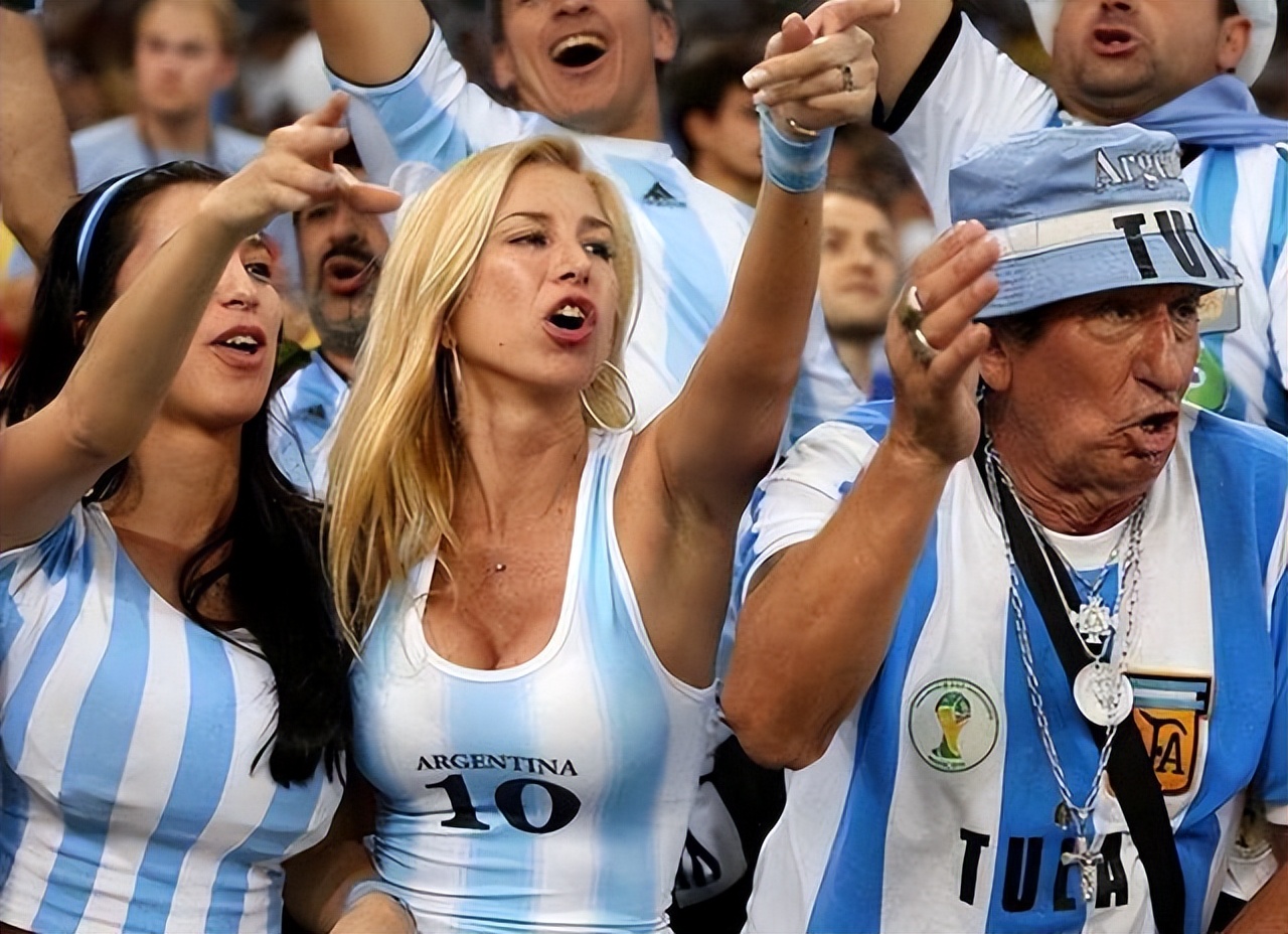 阿根廷队拿了几个世界杯第二（阿根廷死忠,13届世界杯从未缺席，1974-2022，见证阿根廷3次夺冠）