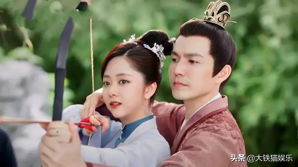 年轻时玉树临风，中年颜值垮了一地，这7位男神亲手砸了童年滤镜