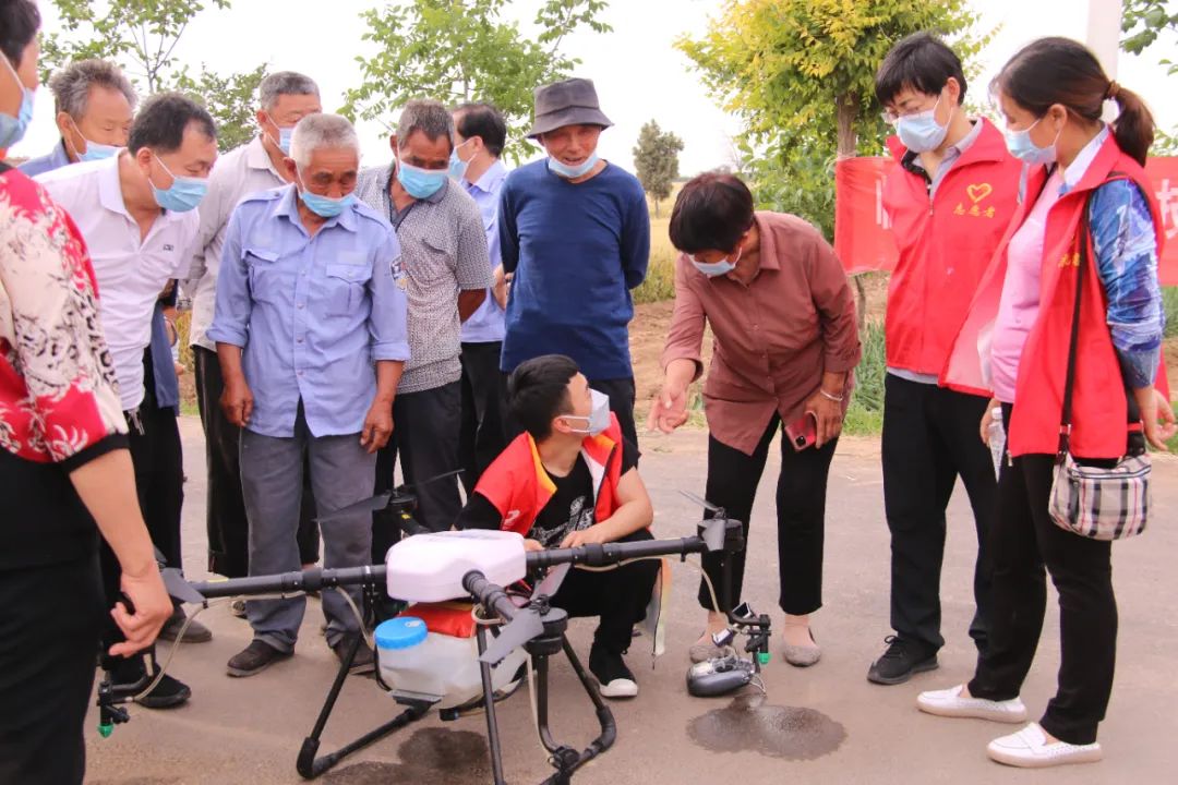 邯郸临漳：农技人才下基层 田间把脉解民忧