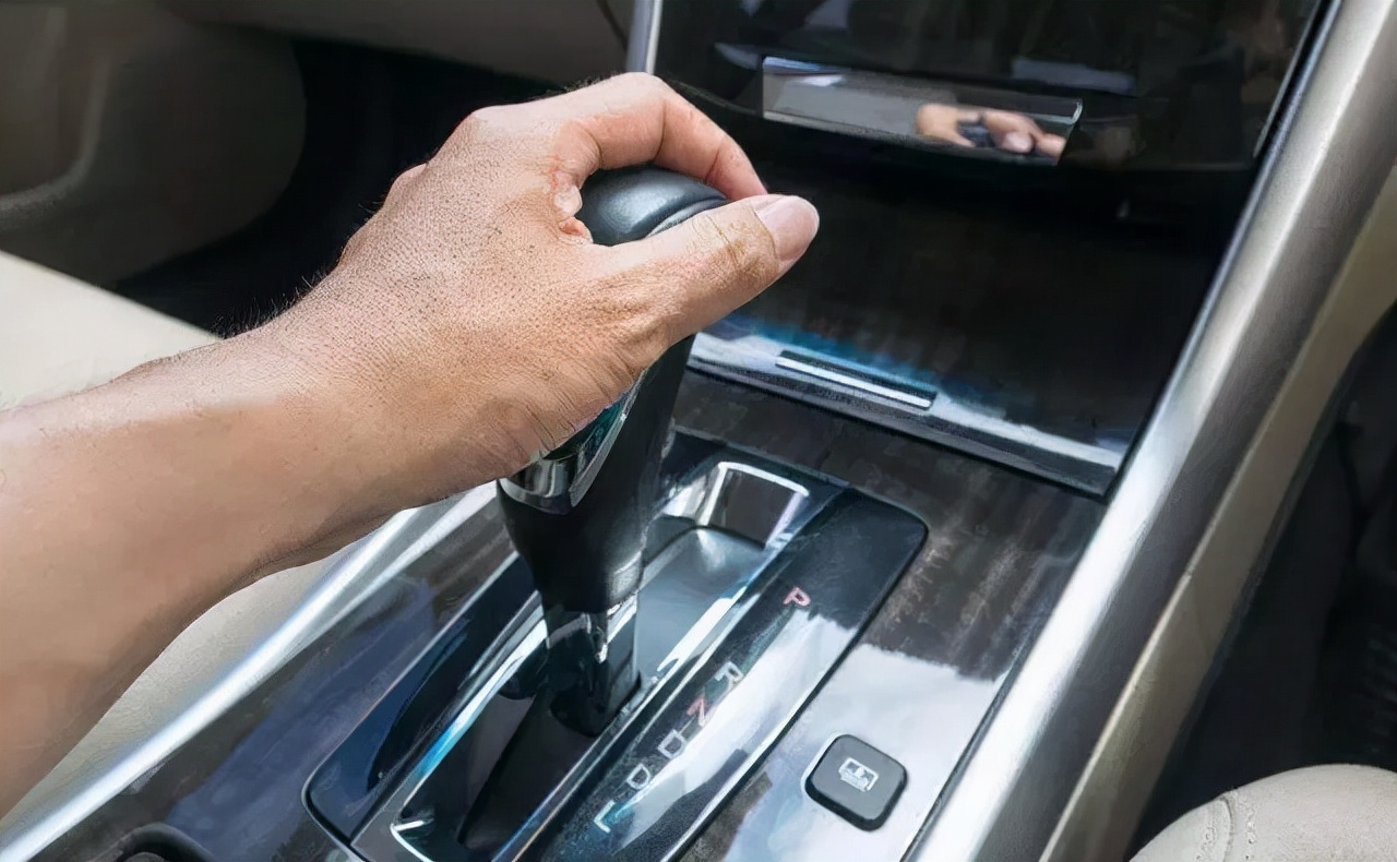 自动档车正确起步方法自动挡启动步骤