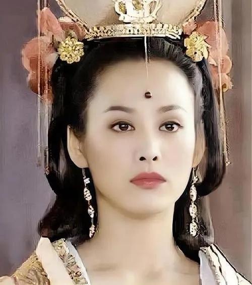 同样饰演“赵姬”，把宁静姚莹莹朱珠放在一起比较，差别就出来了