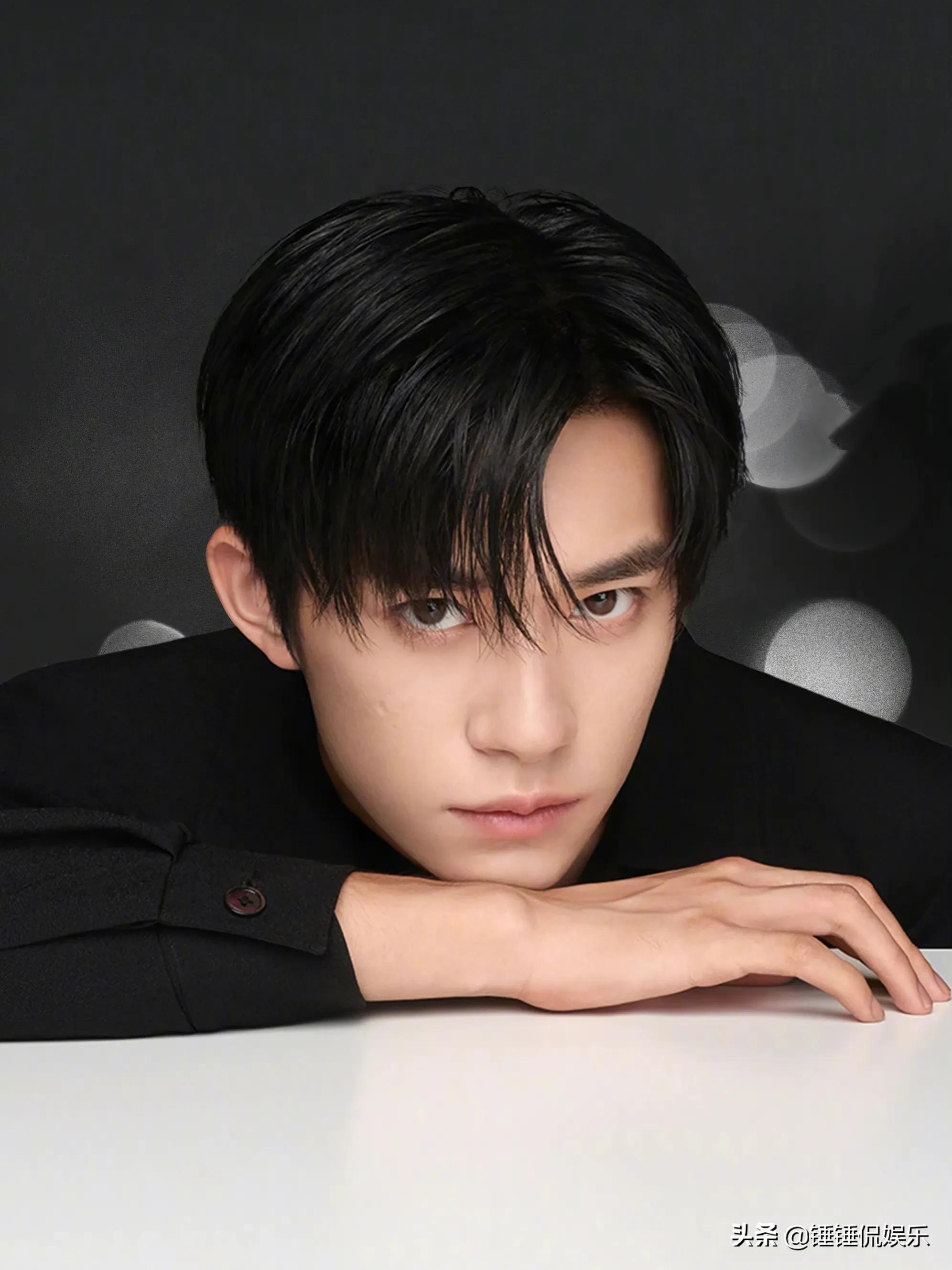 易烊千玺就国家话剧院入编一事终于回应了