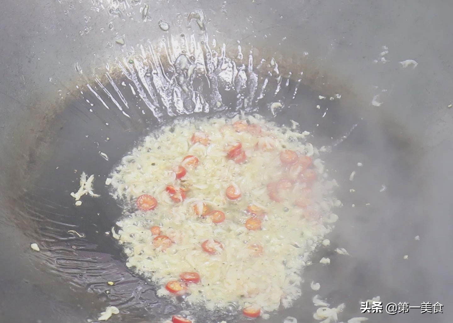 建议中老年人，少吃点猪肉，多吃这几样，营养不贵，常吃手脚有力