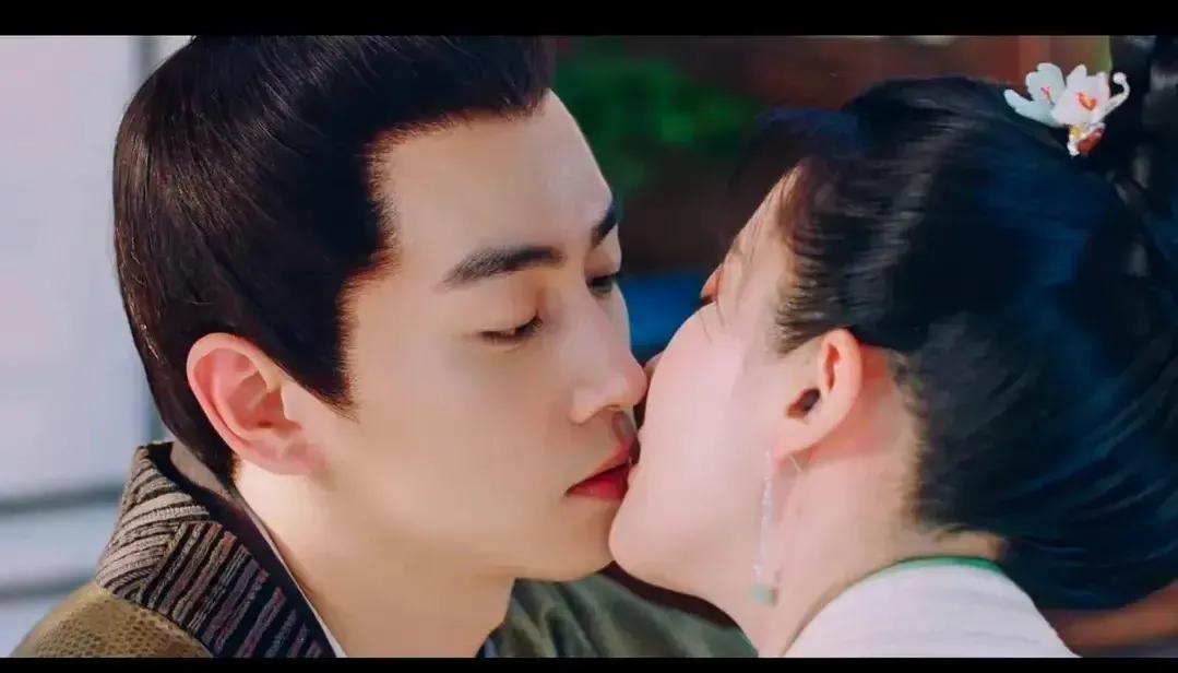 陈妍希老公陈晓和刘亦菲搭档，你说她内心惶恐不惶恐？