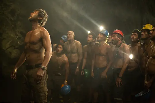 《地心营救》:灾难如钥匙,打开的是禁锢人性的枷锁