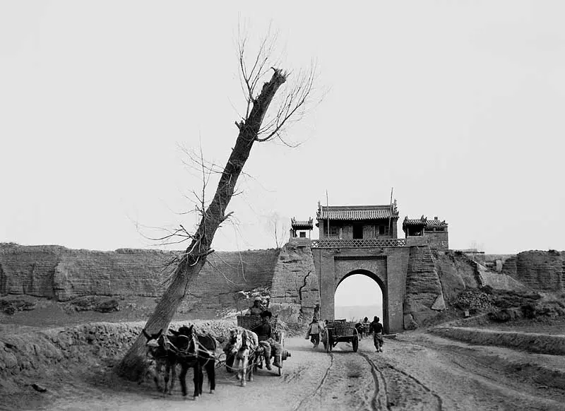 傅作义女儿傅冬菊，曾为和平解放北平立下了功劳，后来结局怎么样