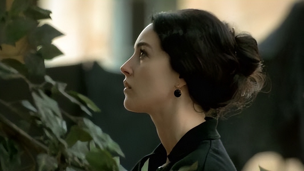 西西里的美丽传说 《38度6》电影完整版 - 促十二百科