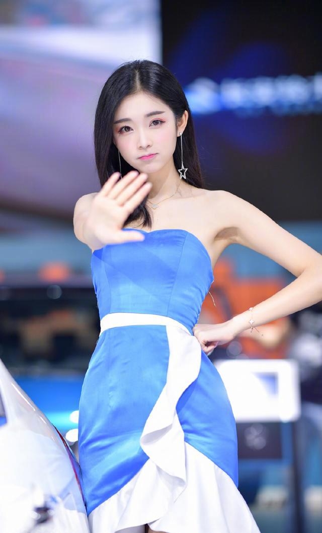 青春靓丽美女车模