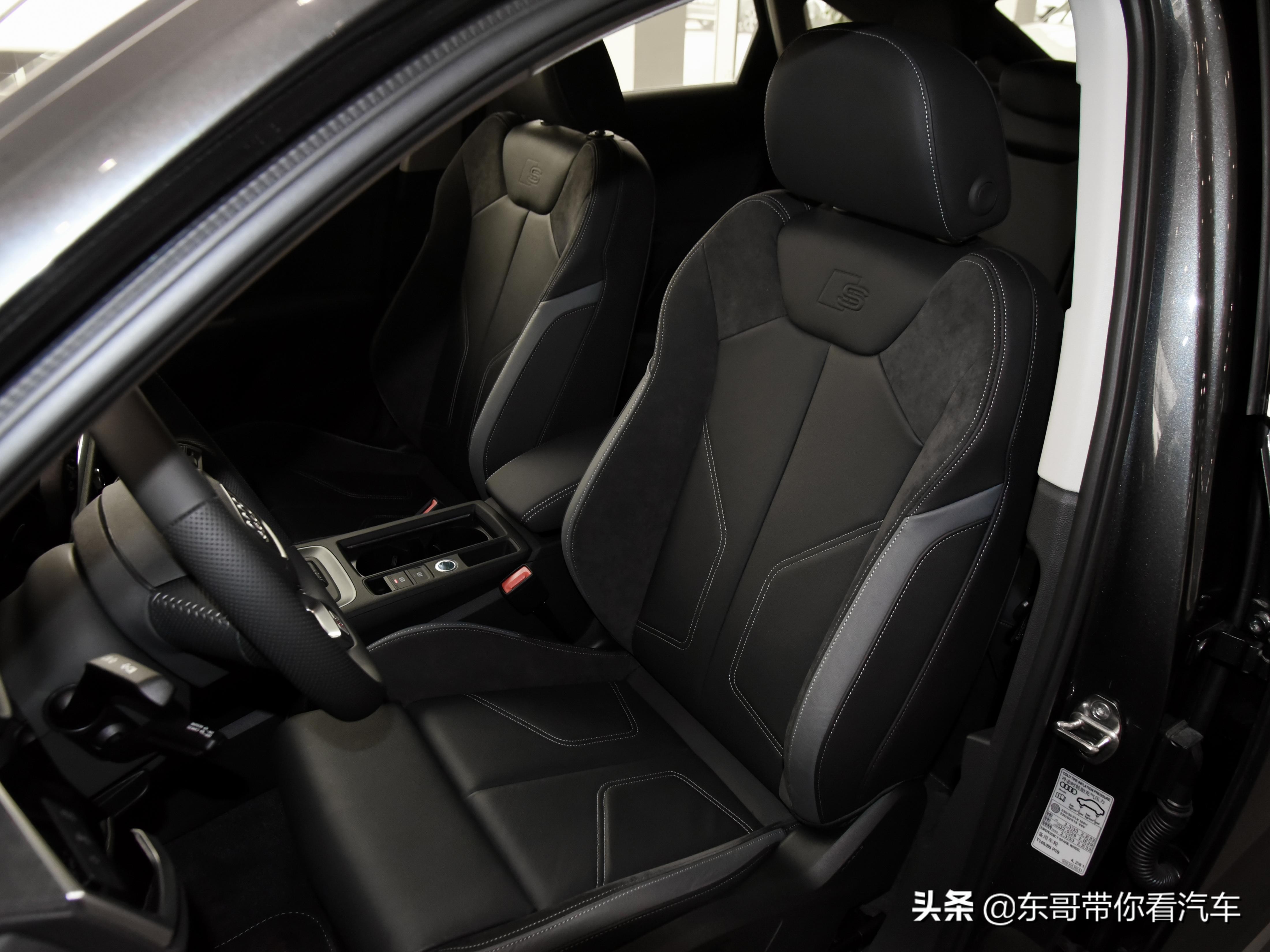 全液晶仪表，百公里油耗6.7L，带你看奥迪Q3 Sportback
